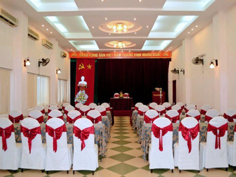 Vuong Hoan Hotel Vinh Esterno foto